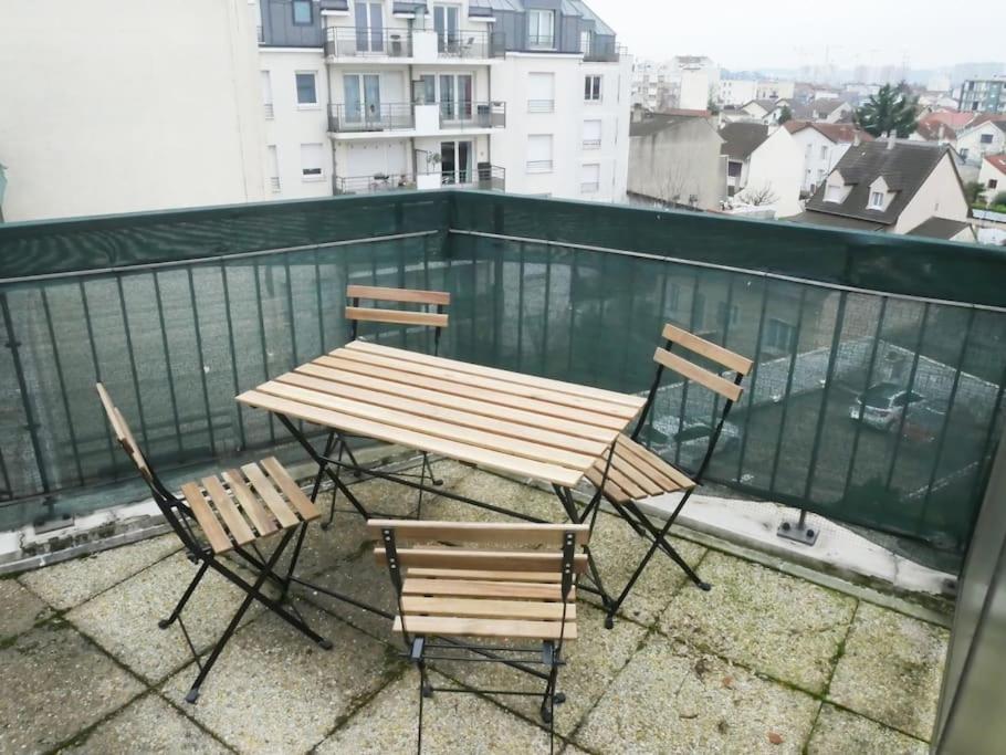 Drancy : 4 Pieces En Centre Ville + Parking Εξωτερικό φωτογραφία